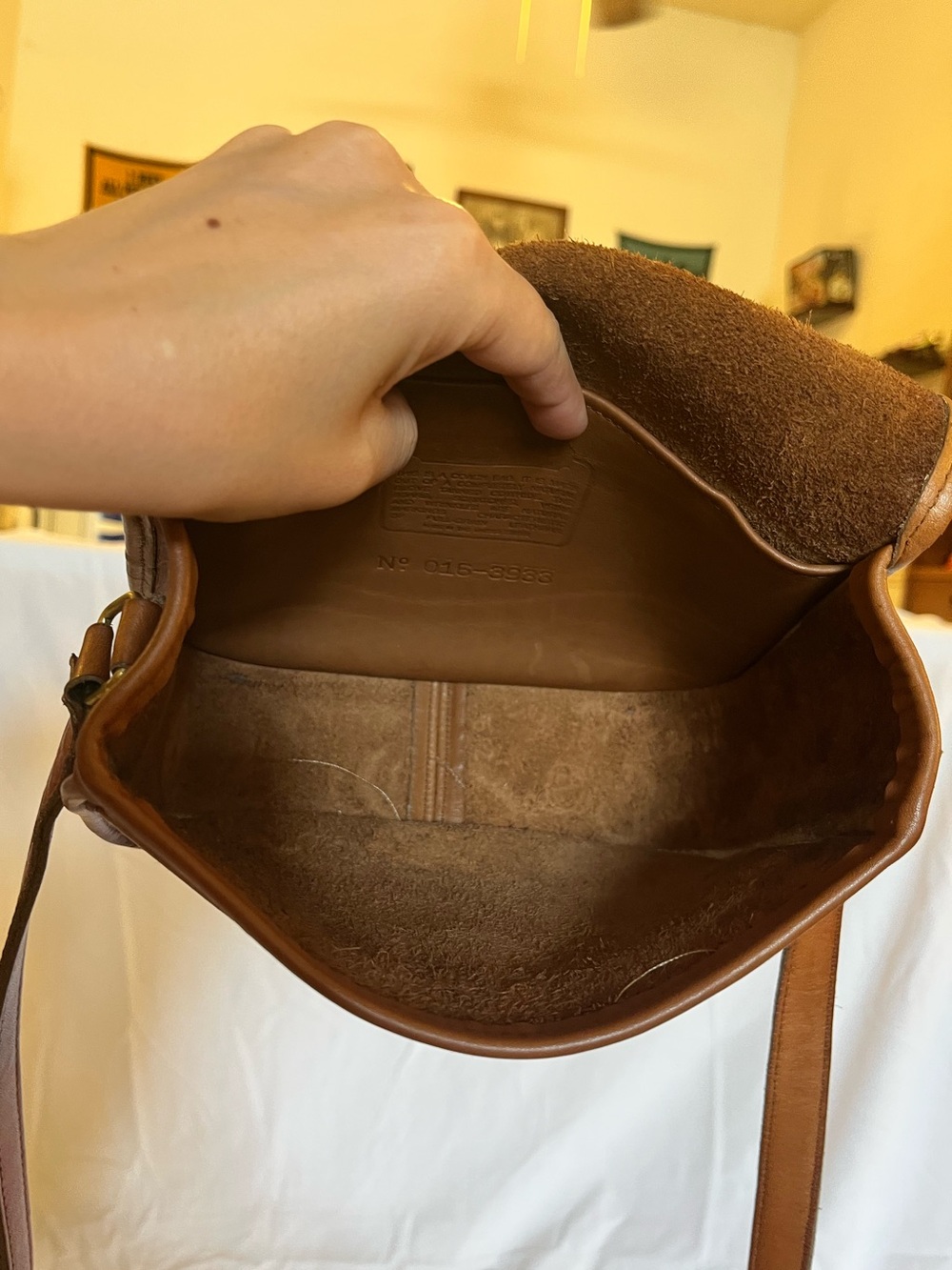 Vintage Coach Collegiate 9815 British Tan Crossbody Bag - Picture 7 of 16